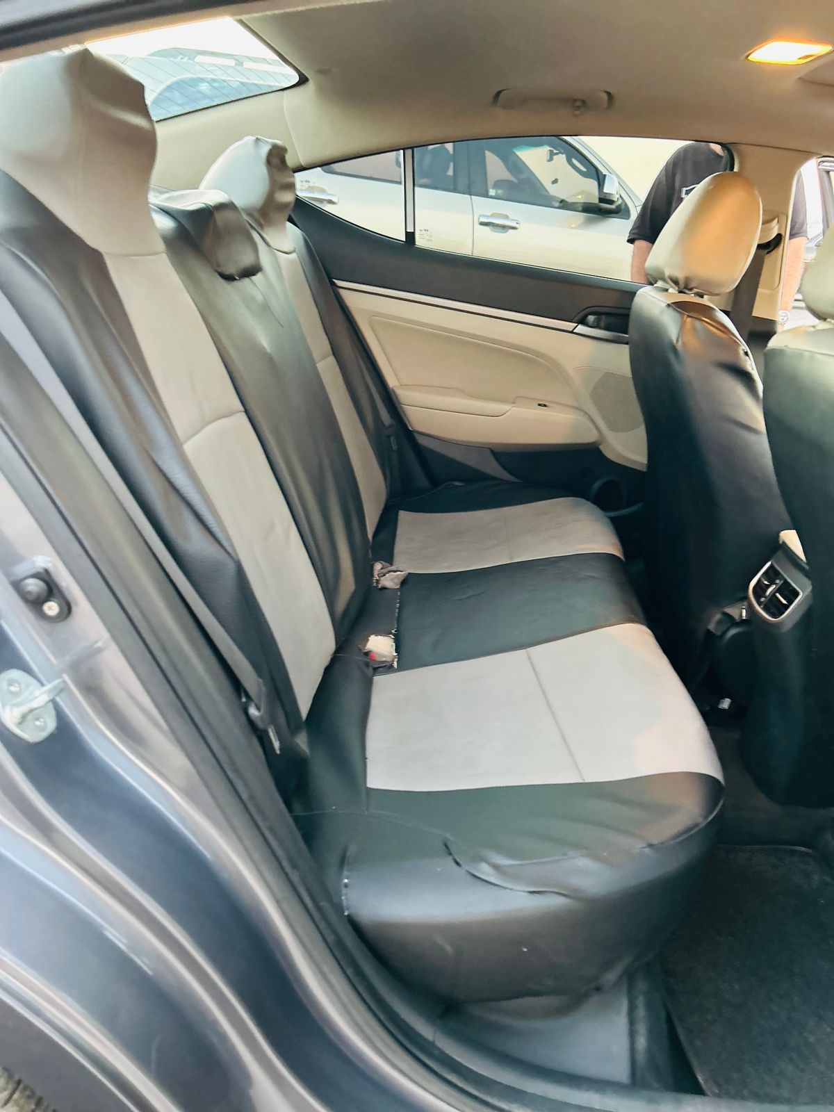 Hyundai elantra 2017