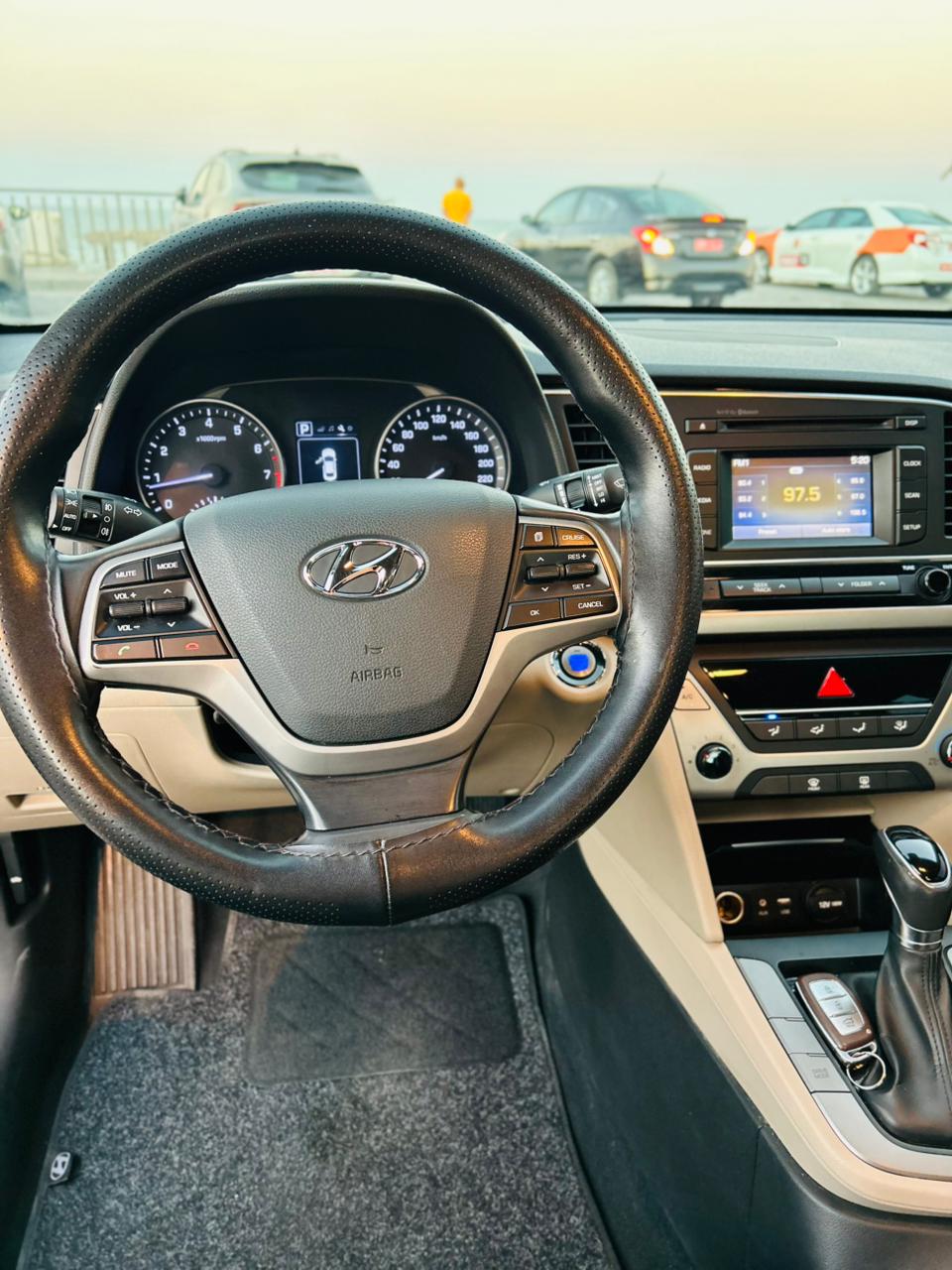 Hyundai elantra 2017